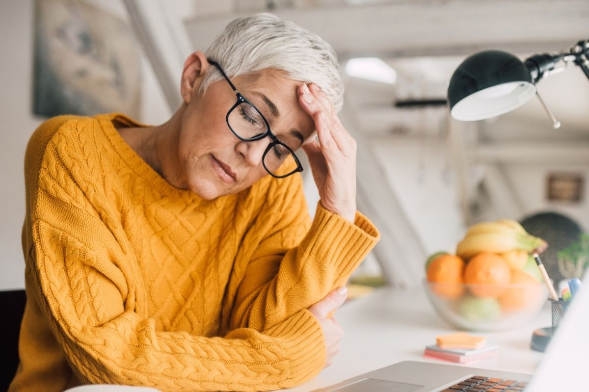 Menopauza se často dostavuje nepozorovaně a pomalu. O jaké změny se jedná a jak působí na naši psychiku? Přečtěte si více v článku.
