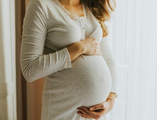 Hormonální jóga: doplněk či alternativa umělého oplodnění?